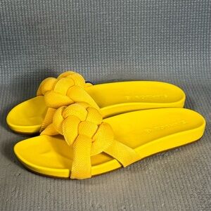 ROTHY'S Bubble Slide Slip-On Sandals Women’s Canary Yellow  Size 6.5
